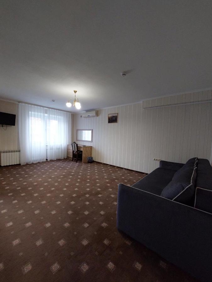 Apart-Hotel 24/7 Kam'janec'-Podil's'kyj Esterno foto